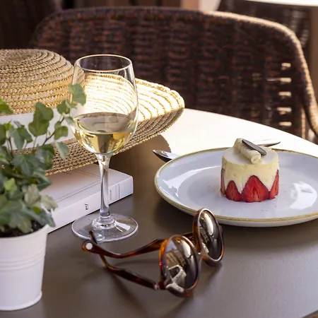 La Diligence Szálloda